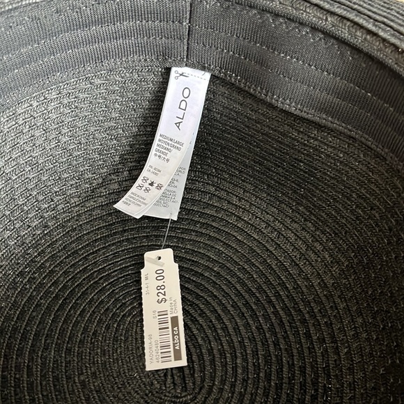 Ladies sun hat. Black with gold coloured chain. Aldo. Tags still attached. - Picture 3 of 4